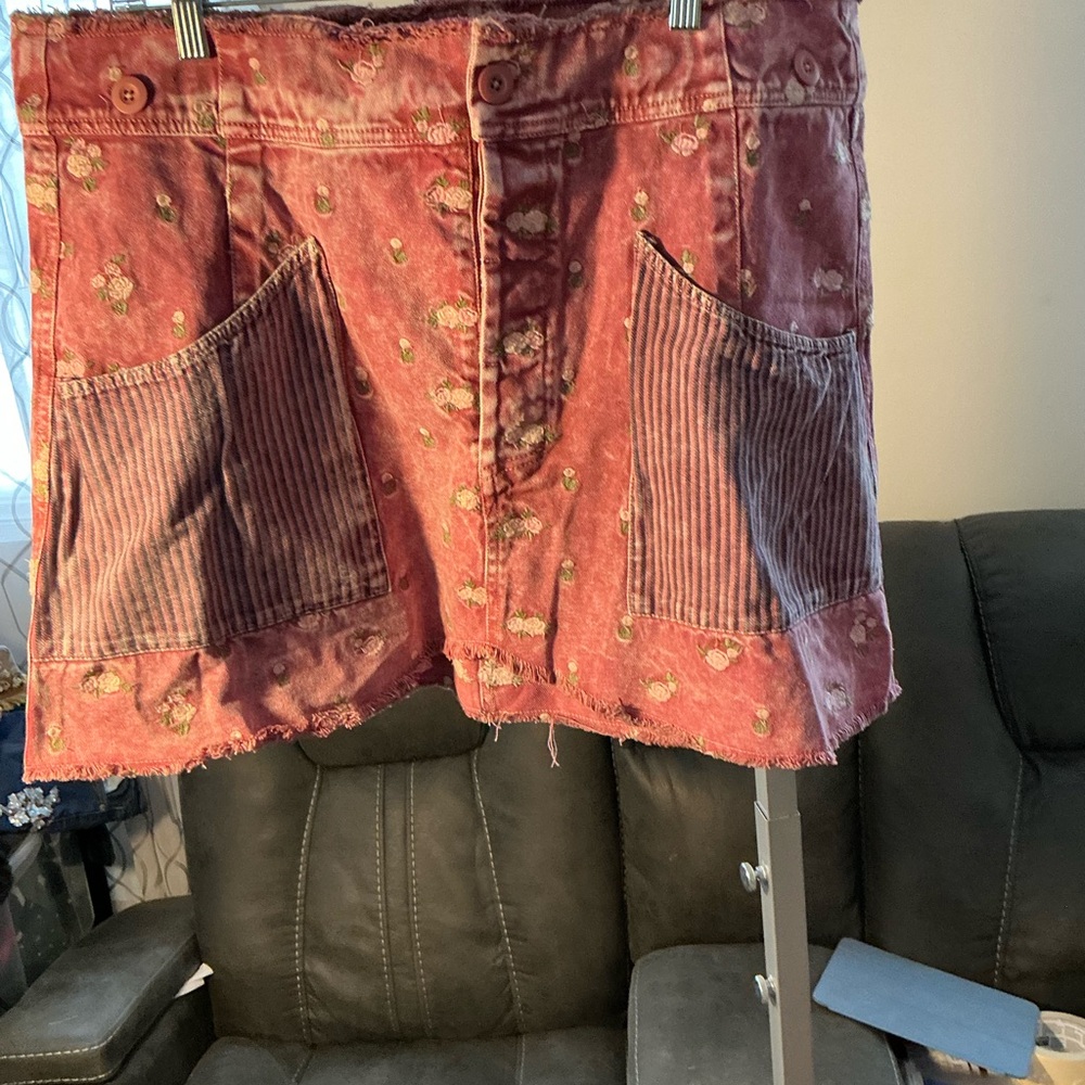 We The Free coral embroidered denim shorts